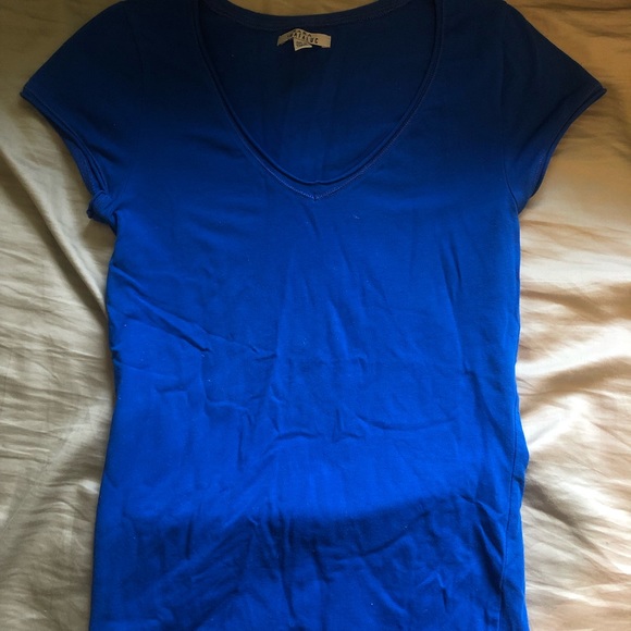 Blue tee - Picture 2 of 4